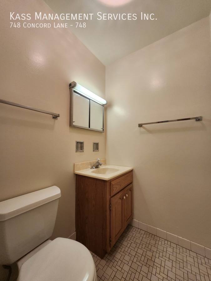 Townhouse for rent at 748 Concord Lane #748, Barrington, IL 60010