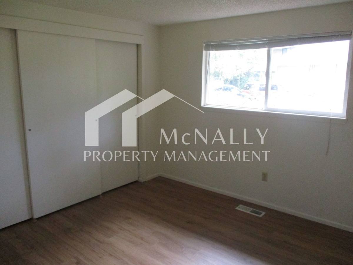 Townhouse for rent at 4712 4714 Reid Dr, Gig Harbor, WA 98335