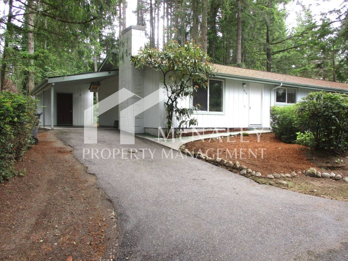 Townhouse for rent at 4712 4714 Reid Dr, Gig Harbor, WA 98335