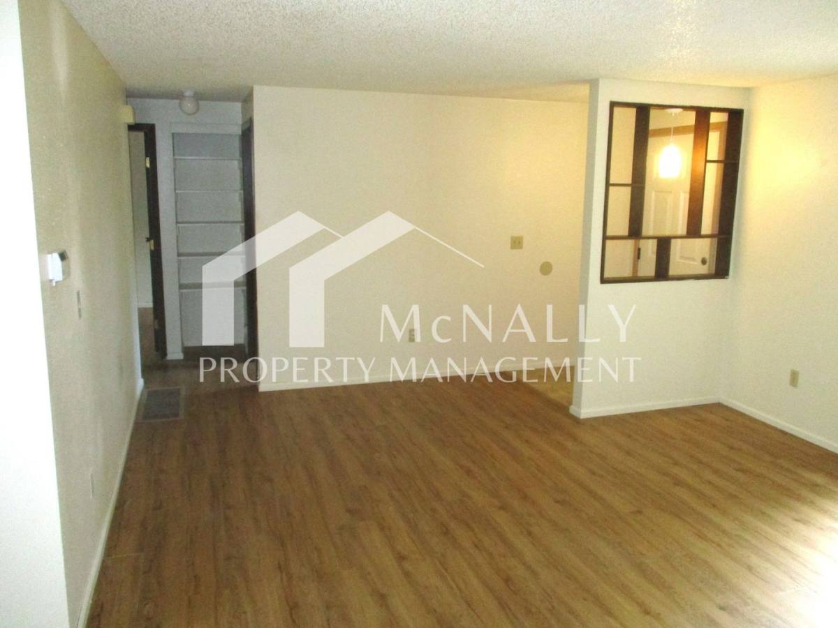 Townhouse for rent at 4712 4714 Reid Dr, Gig Harbor, WA 98335