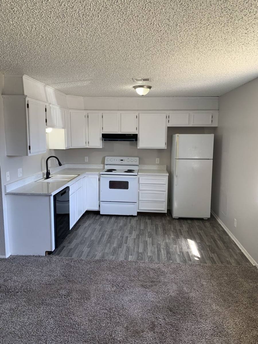 Apartment for rent at 107 E Kaw Ave, Cleveland, OK 74020