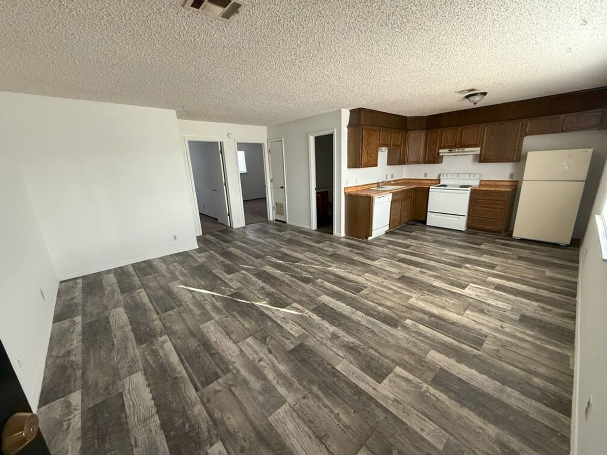 Apartment for rent at 107 E Kaw Ave, Cleveland, OK 74020