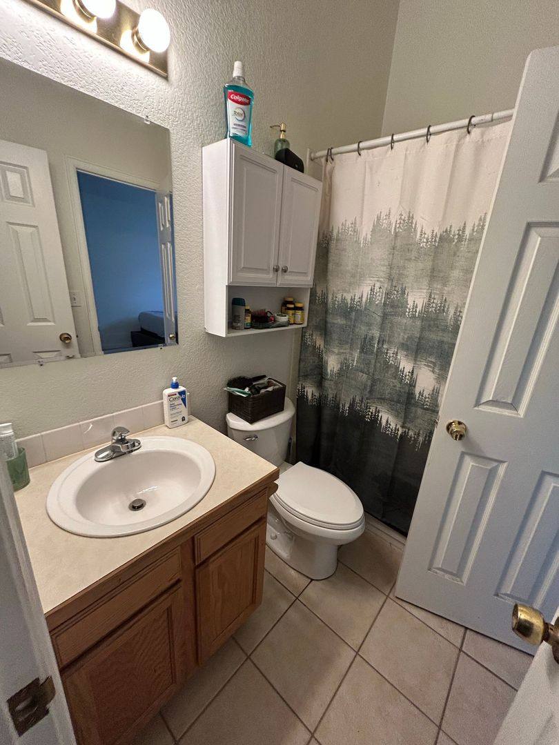 Apartment for rent at 813-815 E Geneseo St, Lafayette, CO 80026