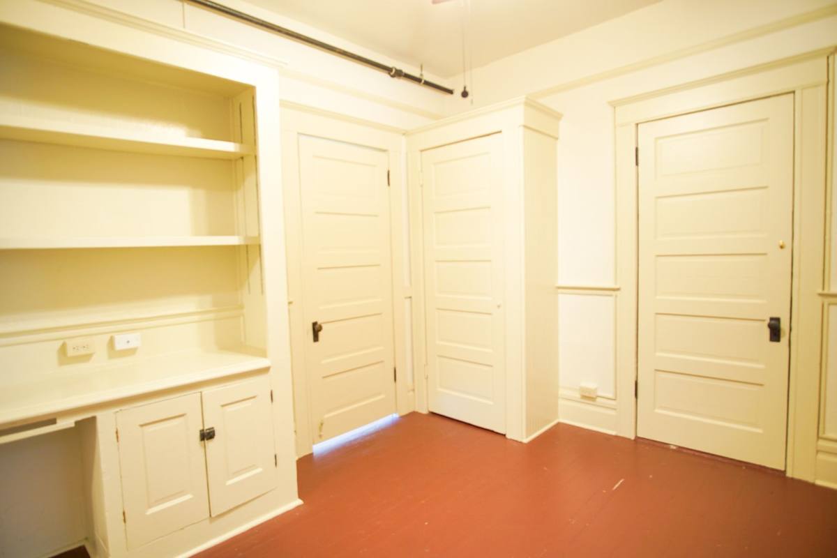 Apartment for rent at 1834 SW 5th Ave, Portland, OR 97201