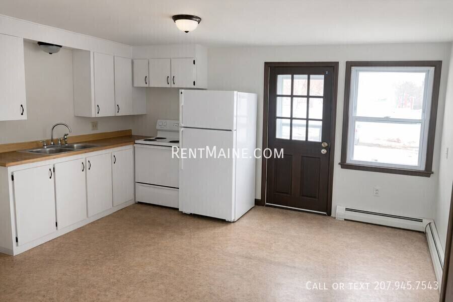 Apartment for rent at 19 Hemlock St, Bangor, ME 04401