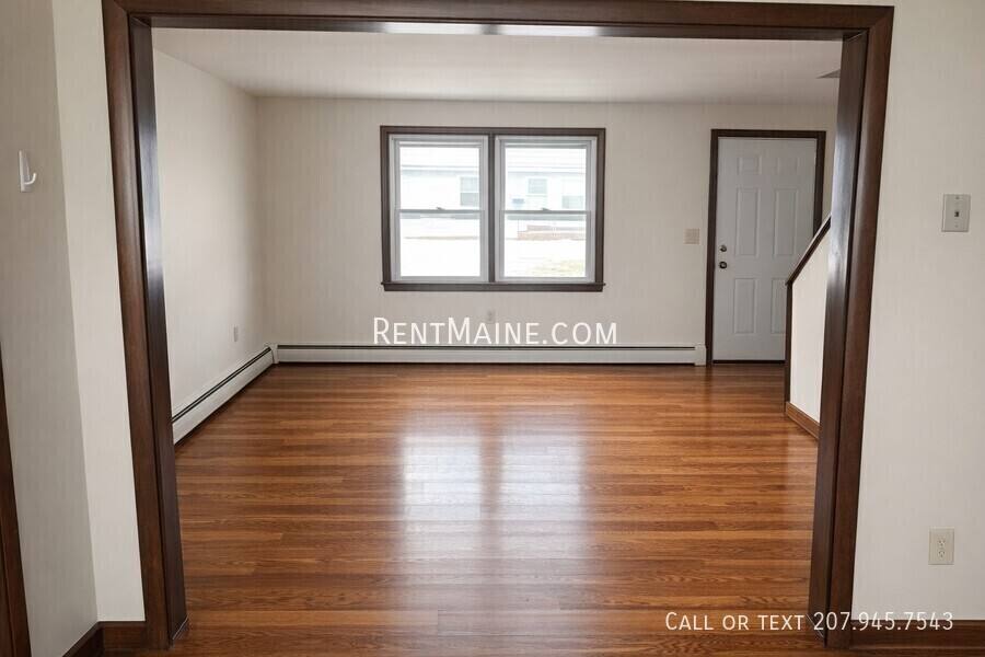 Apartment for rent at 19 Hemlock St, Bangor, ME 04401
