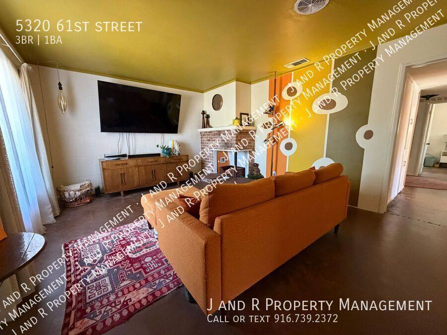 House for rent at 5320 61st St, Sacramento, CA 95820