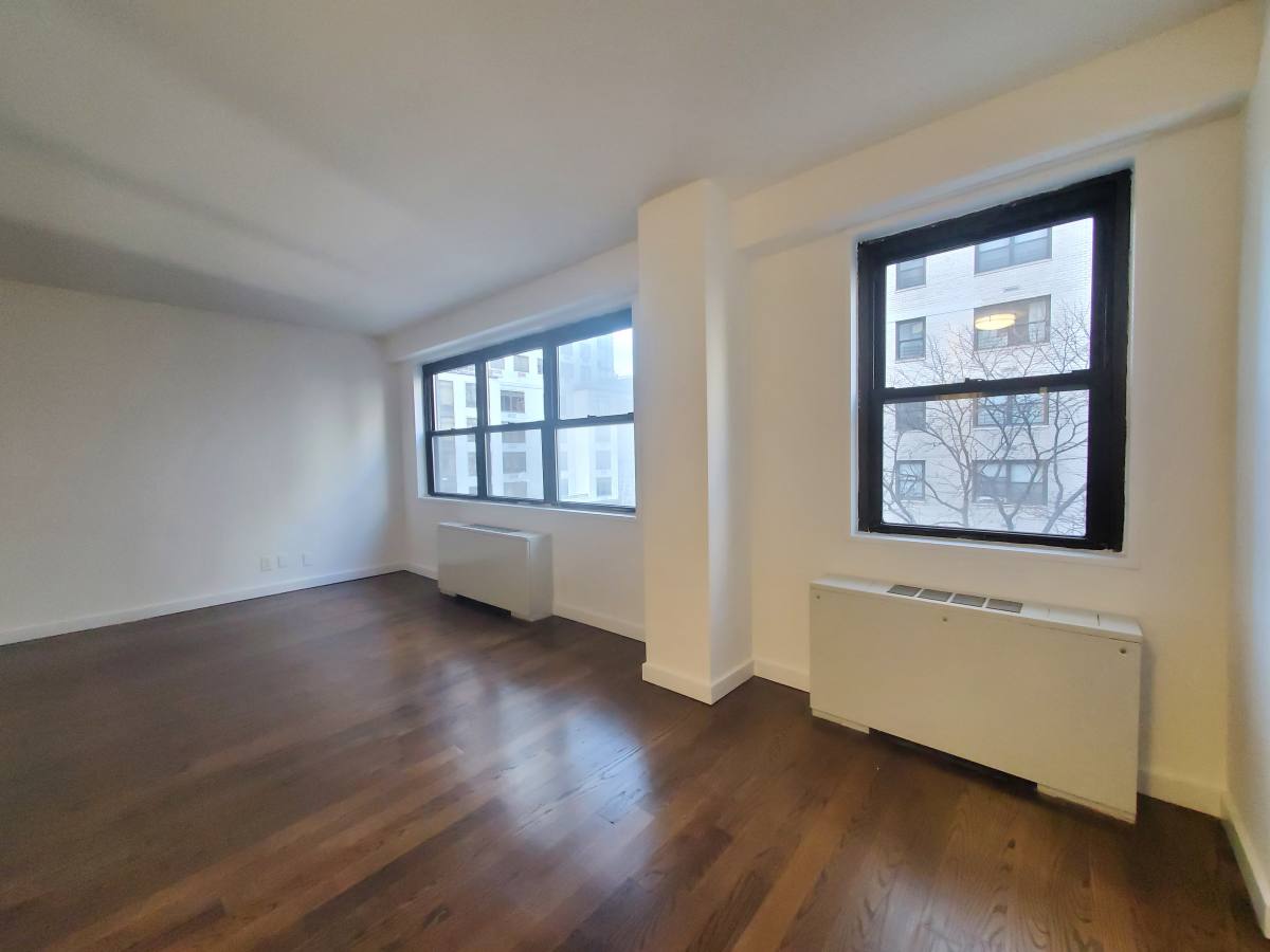 Apartment for rent at 401 E 88th St #EV3C, New York, NY 10128