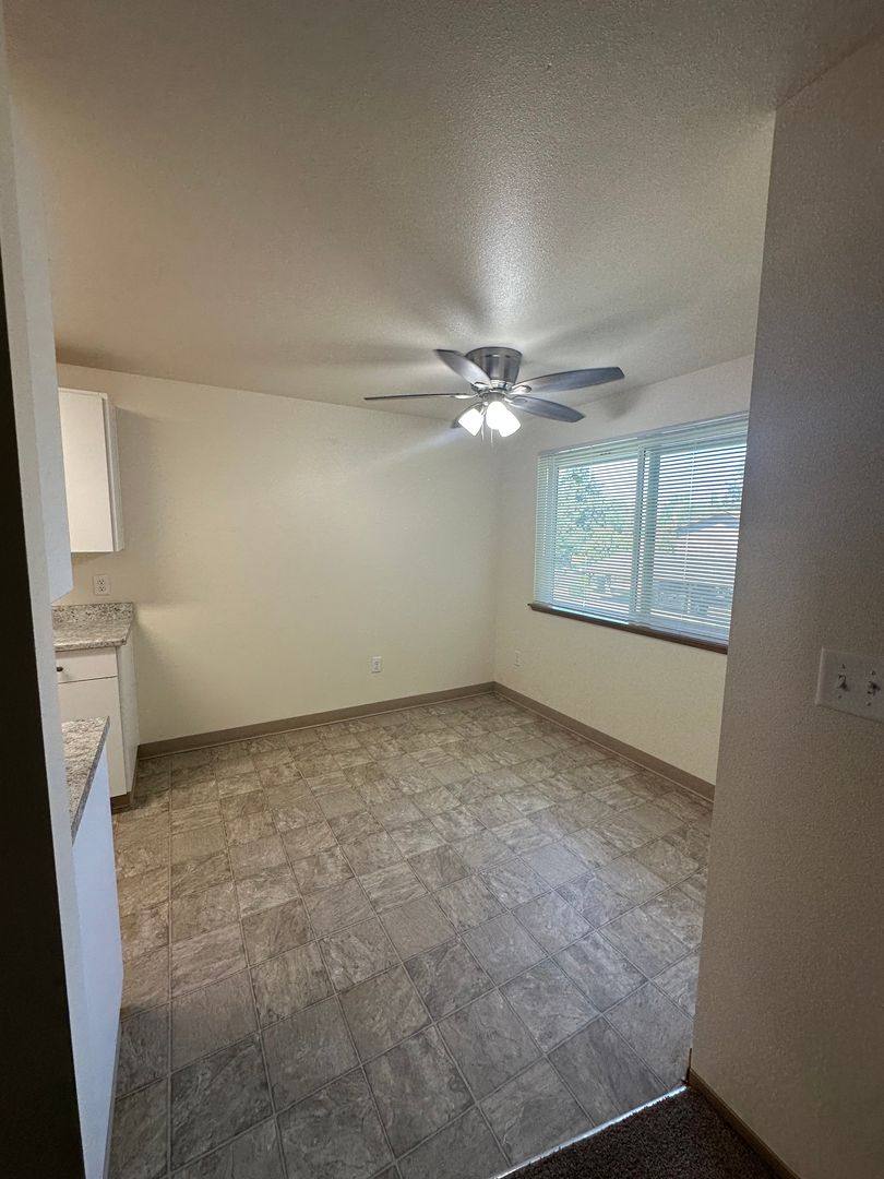 Apartment for rent at 2467 Queen Avenue, SE, Albany, OR 97322
