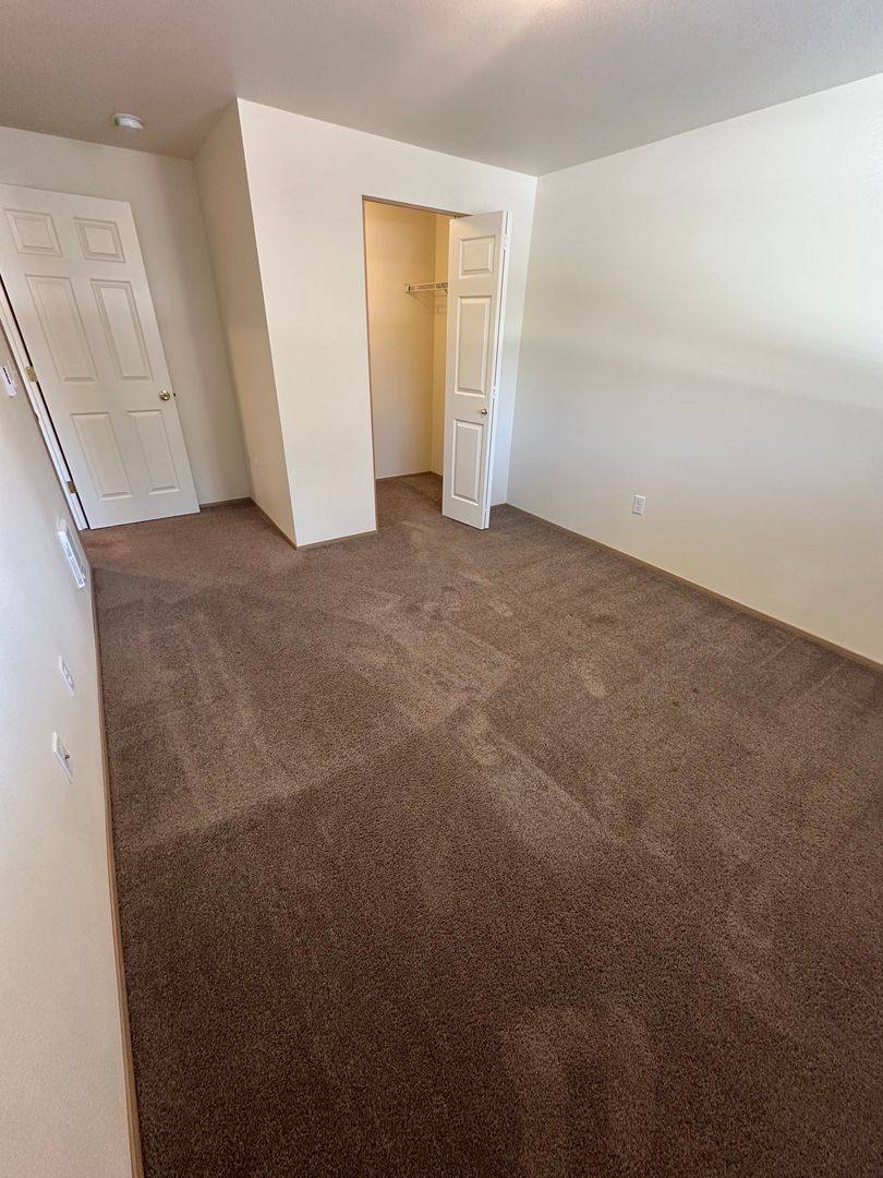Apartment for rent at 2467 Queen Avenue, SE, Albany, OR 97322