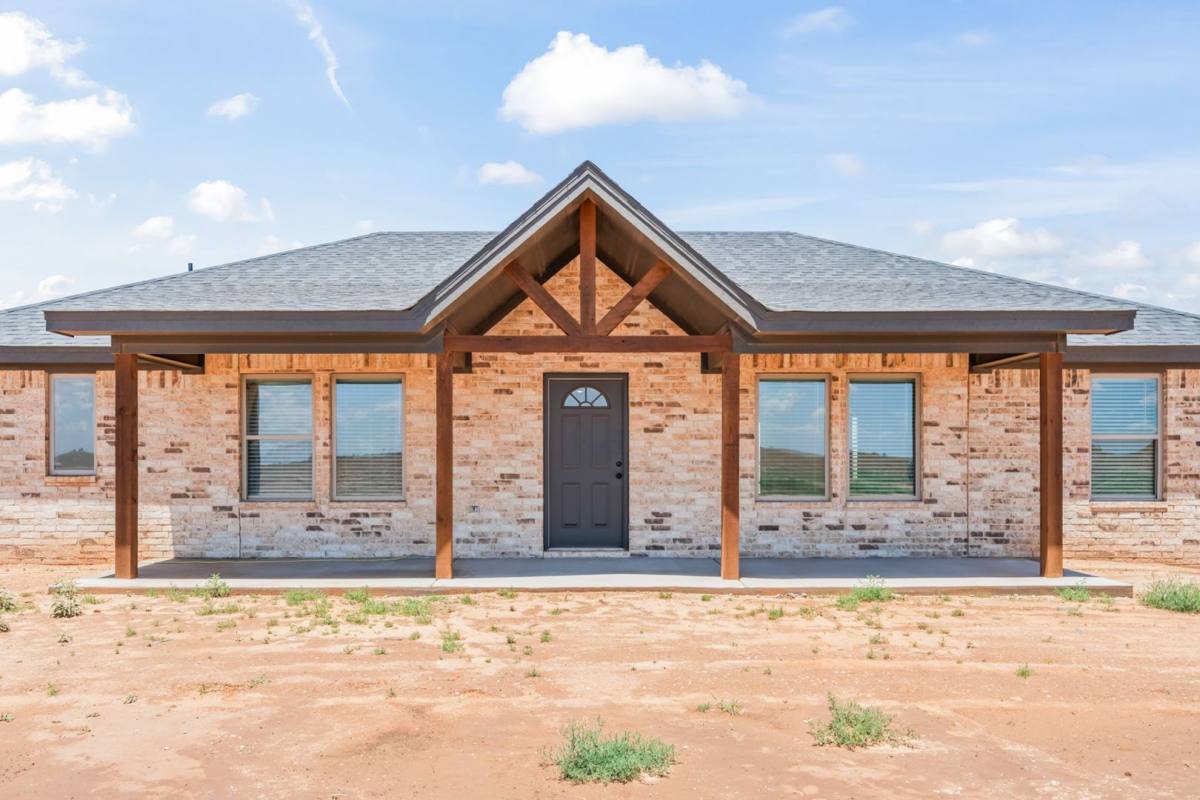 House for rent at 10601 E Cr, Slaton, TX 79364
