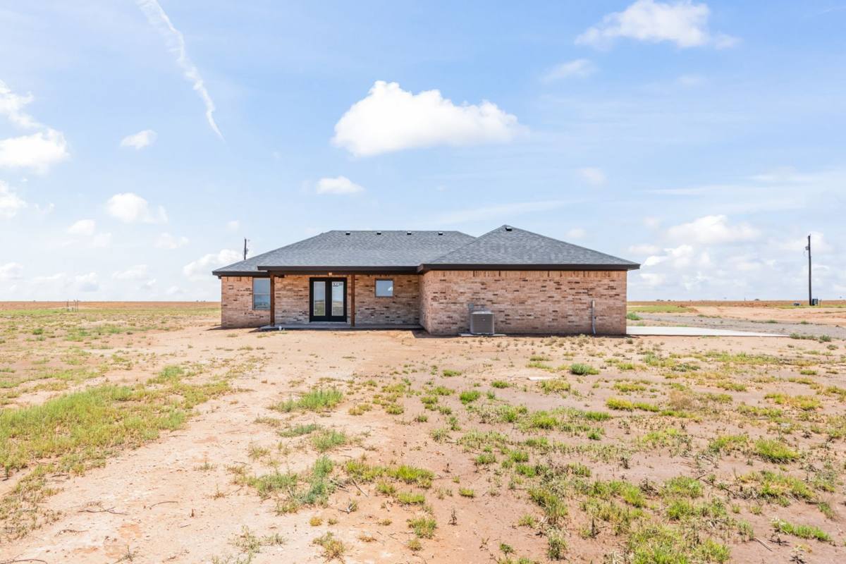 House for rent at 10601 E Cr, Slaton, TX 79364