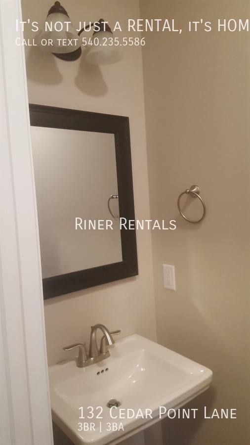 Townhouse for rent at 132 Cedar Point Lane, Harrisonburg, VA 22801