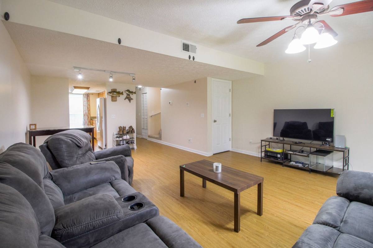 House for rent at 34 Knollwood Circle, Savannah, GA 31419