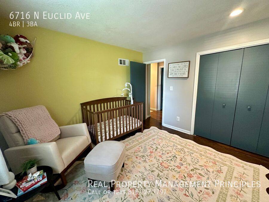 House for rent at 6716 N Euclid Ave, Kansas City, MO 64118