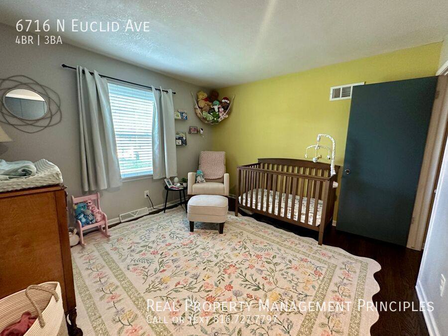 House for rent at 6716 N Euclid Ave, Kansas City, MO 64118