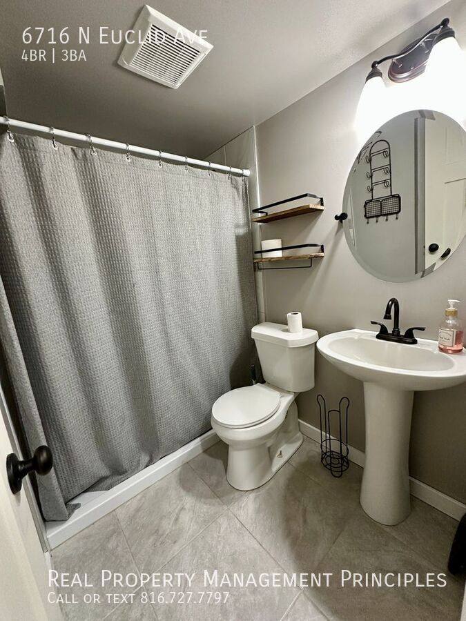 House for rent at 6716 N Euclid Ave, Kansas City, MO 64118