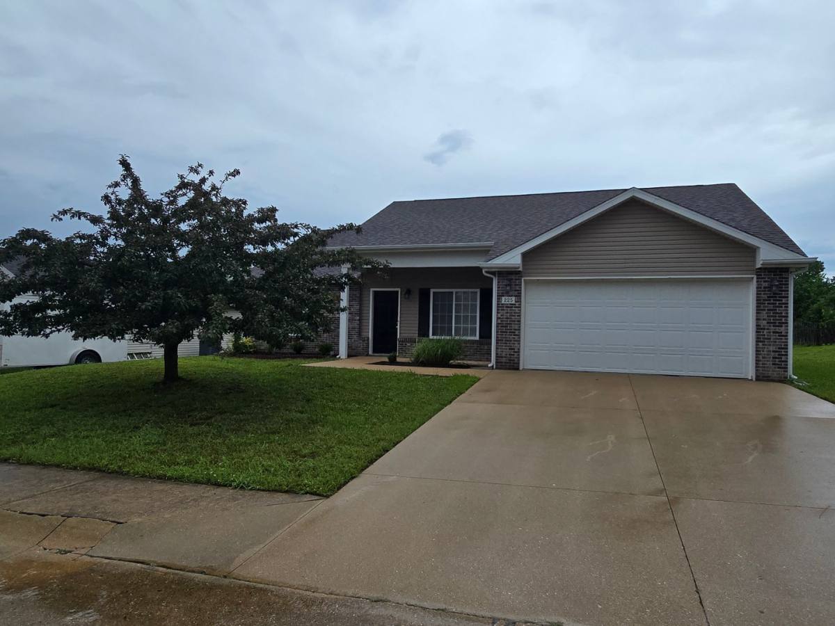 House for rent at 225 Settlers Pass, Waynesville, MO 65583