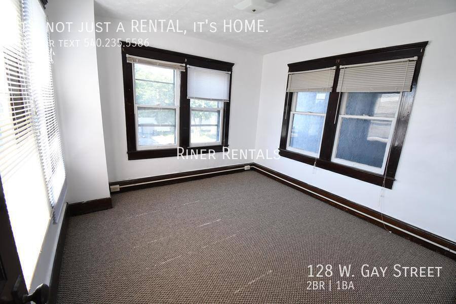 Townhouse for rent at 128 W Gay St, Harrisonburg, VA 22801