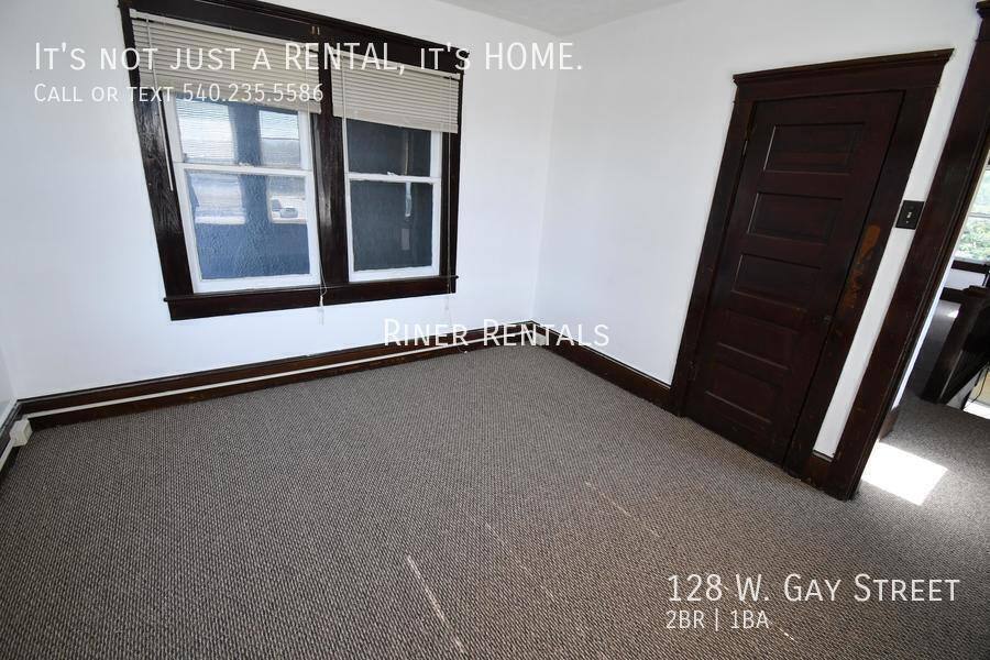 Townhouse for rent at 128 W Gay St, Harrisonburg, VA 22801