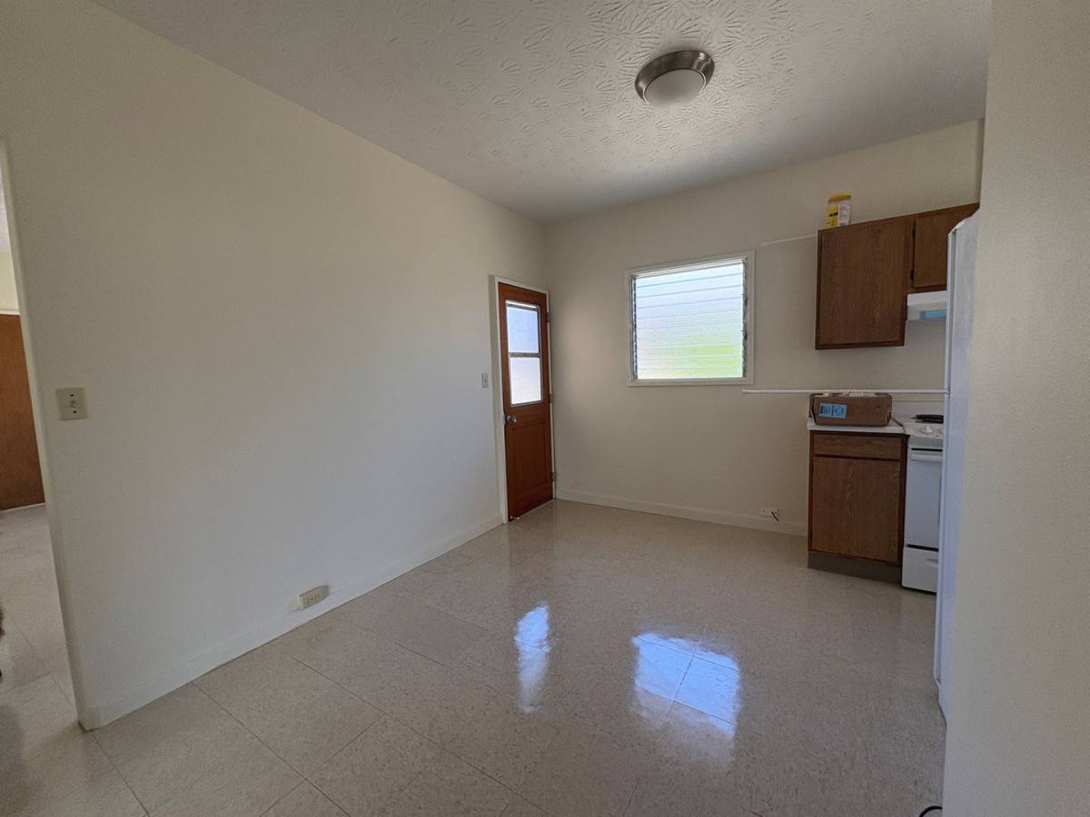 Apartment for rent at 1416 10th Ave, Honolulu, HI 96816