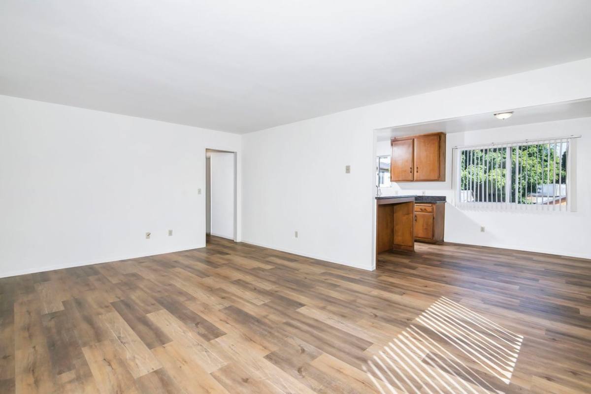 Townhouse for rent at 1150 Grand Ave, San Diego, CA 92109