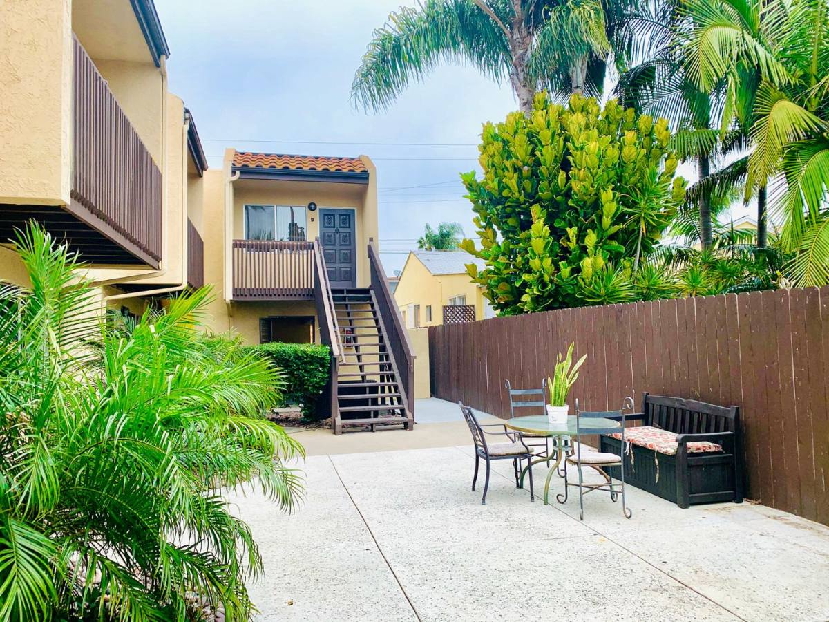 Townhouse for rent at 1150 Grand Ave, San Diego, CA 92109