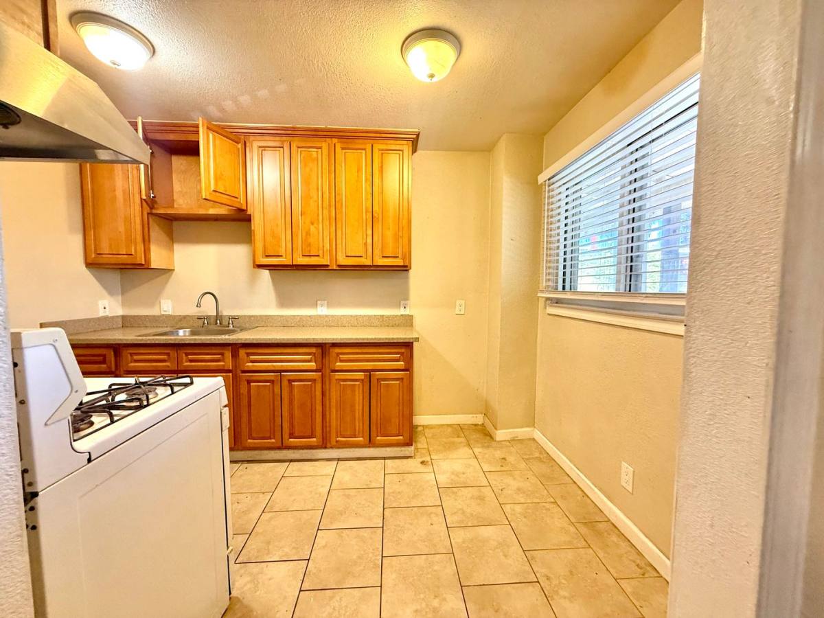 Apartment for rent at 73 Duane St, San Jose, CA 95110