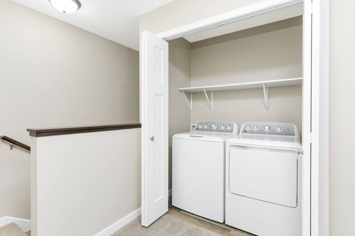 Townhouse for rent at 6044 Manchester Ave NE, Albertville, MN 55301