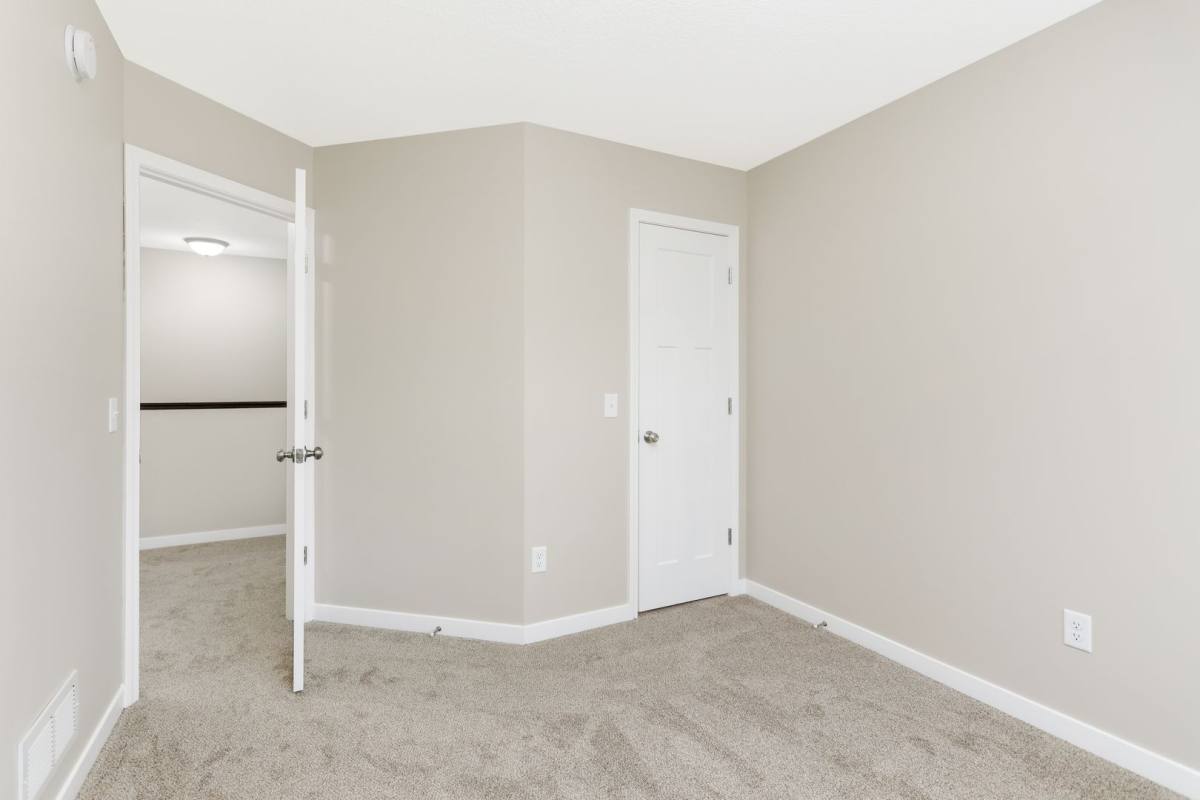 Townhouse for rent at 6044 Manchester Ave NE, Albertville, MN 55301