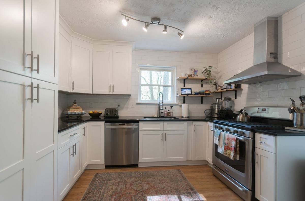 House for rent at 420 Sheringham Court, Roswell, GA 30076