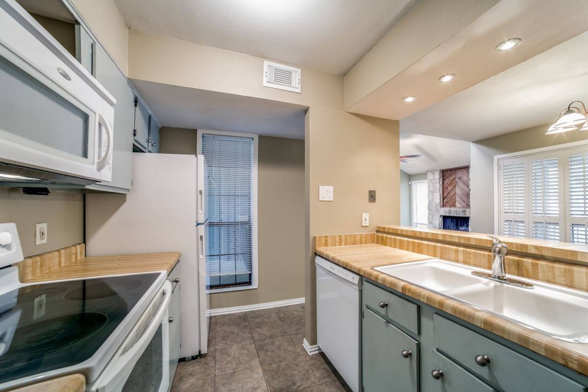 Townhouse for rent at 3843 Barrington, San Antonio, TX 78217
