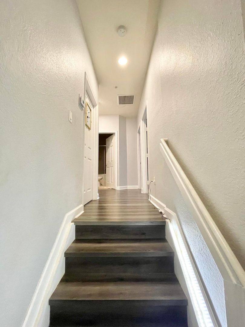 Townhouse for rent at 425 NE 1st St, Pompano Beach, FL 33060