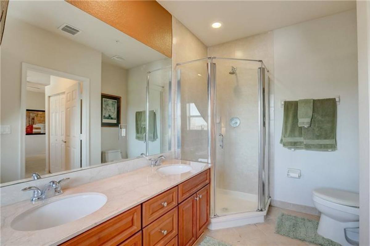 Townhouse for rent at 425 NE 1st St, Pompano Beach, FL 33060