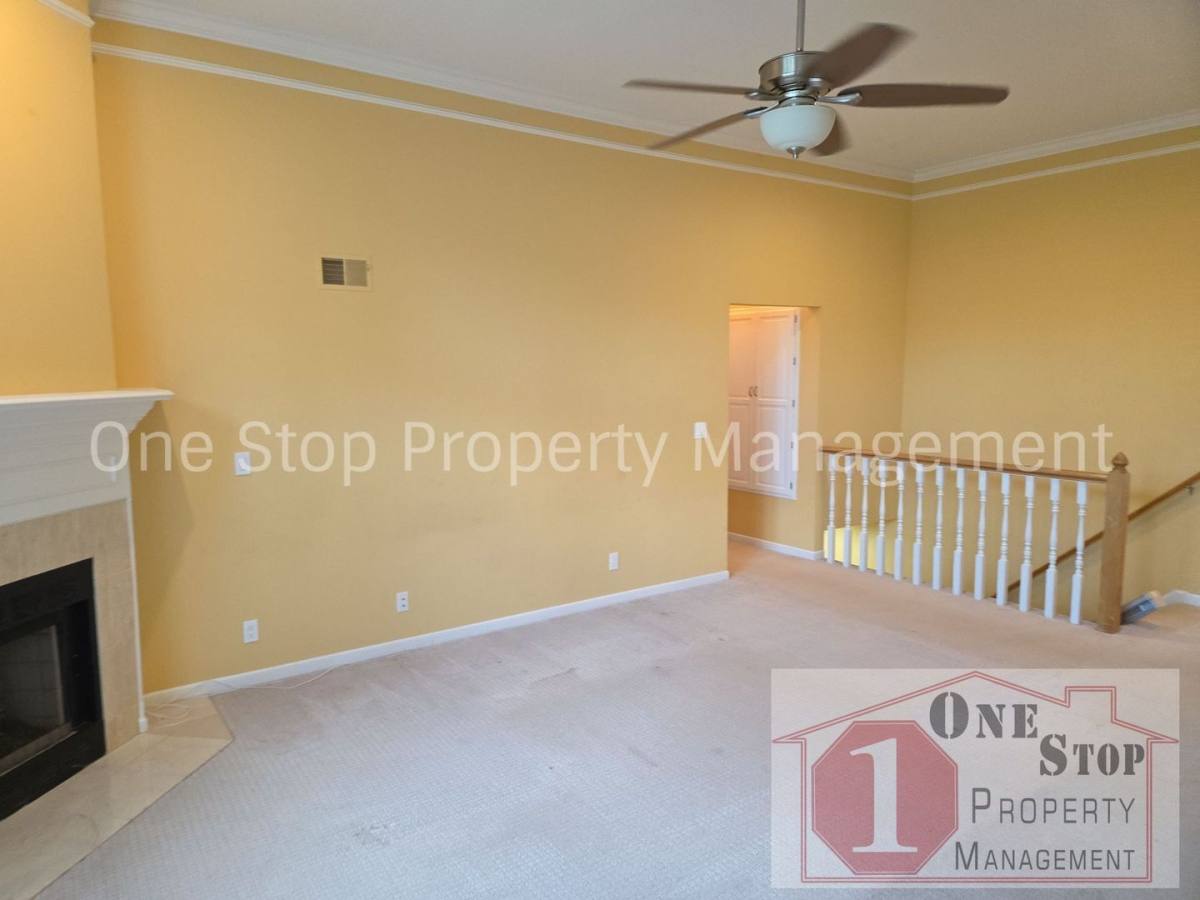 House for rent at 5222 W 121st St, Leawood, KS 66209