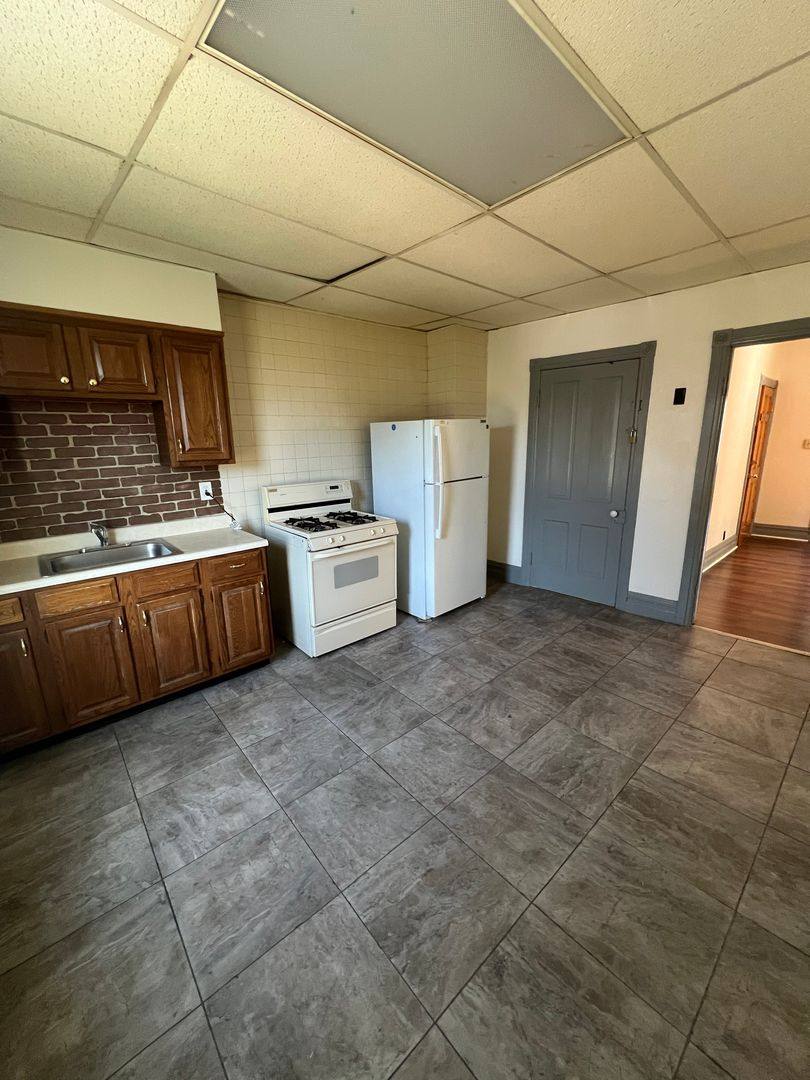 Apartment for rent at 1690 Newport Ave, Northampton, PA 18067
