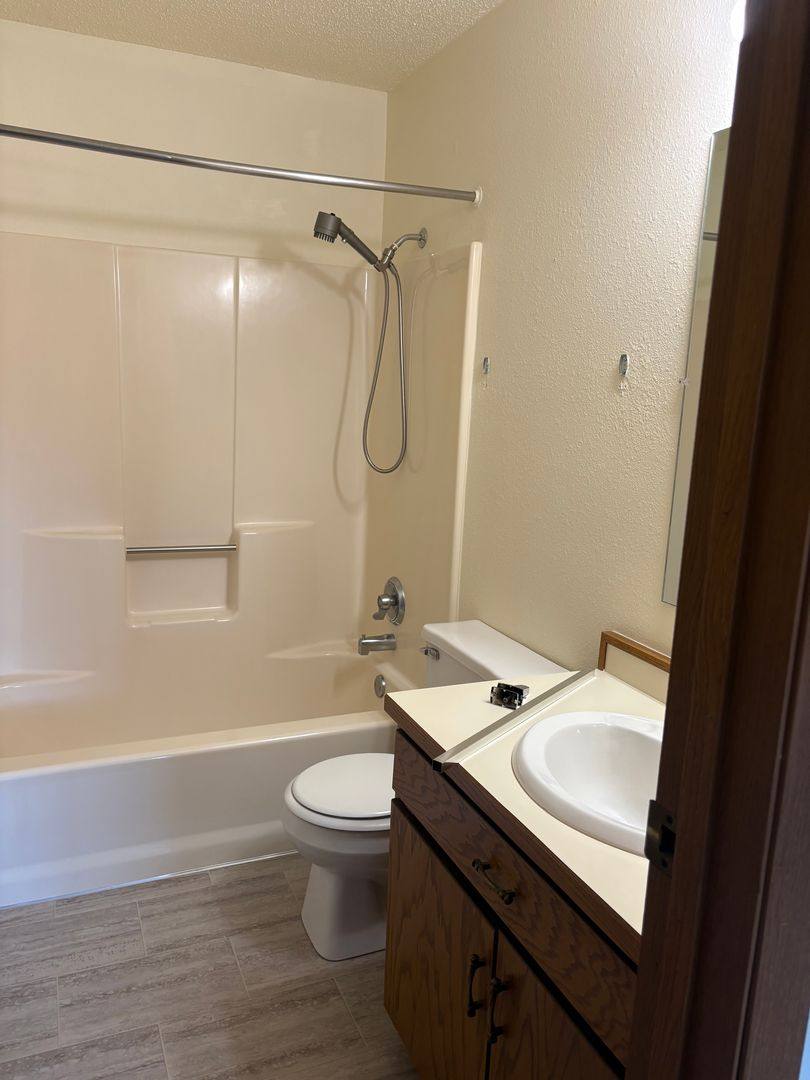 Apartment for rent at 310 Dickinson Dr SE, Devils Lake, ND 58301