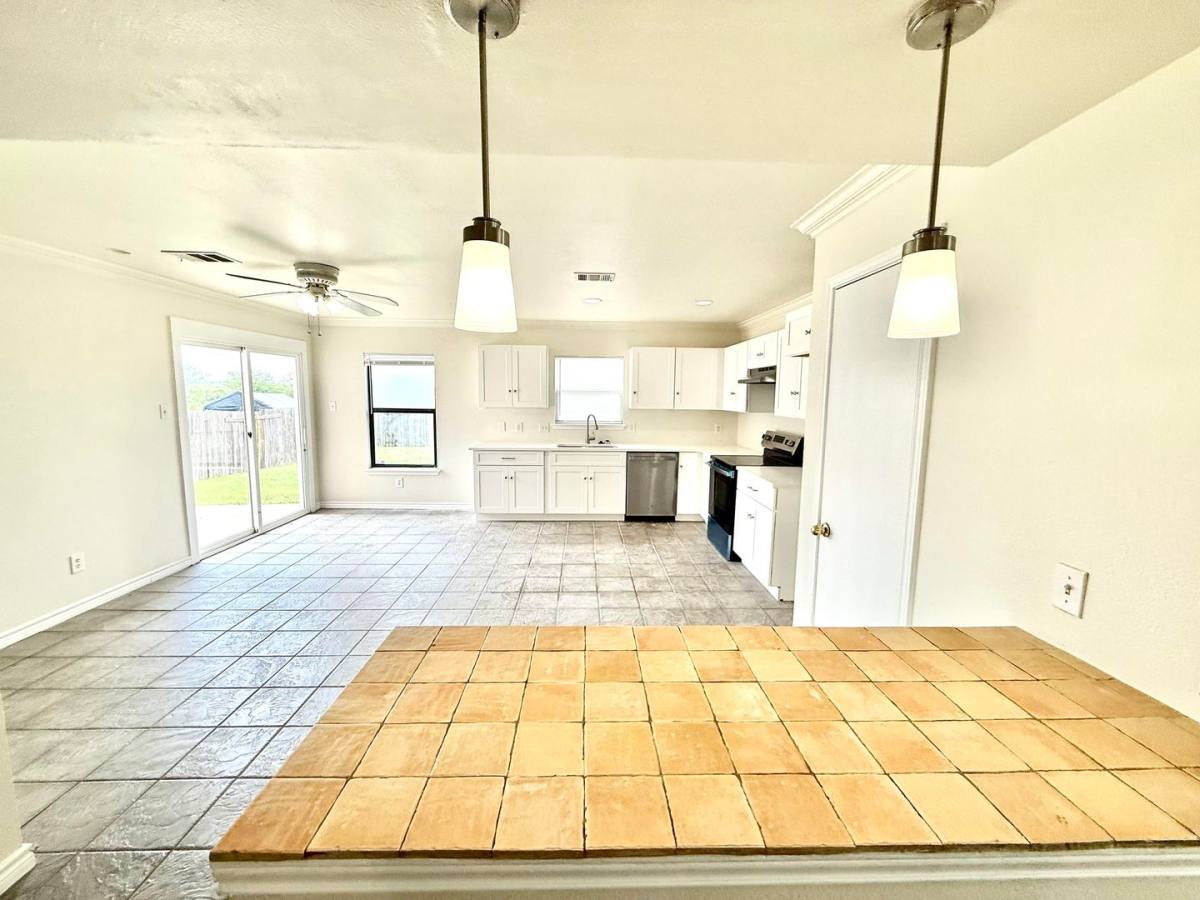 House for rent at 13229 Coomes Dr, Del Valle, TX 78617