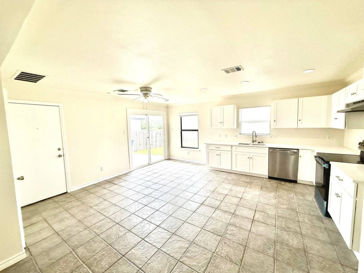House for rent at 13229 Coomes Dr, Del Valle, TX 78617