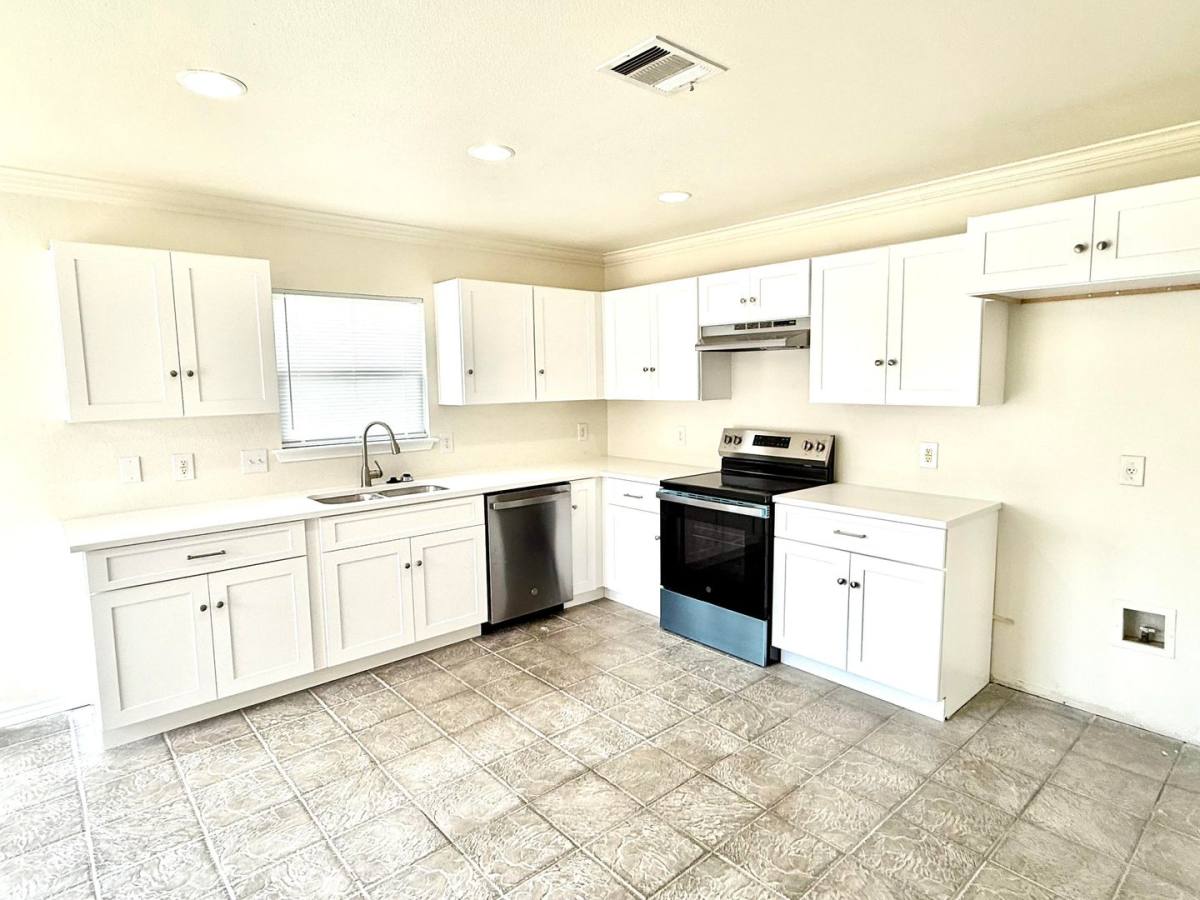 House for rent at 13229 Coomes Dr, Del Valle, TX 78617