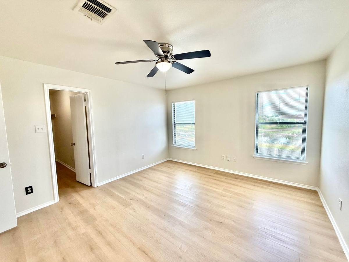 House for rent at 13229 Coomes Dr, Del Valle, TX 78617