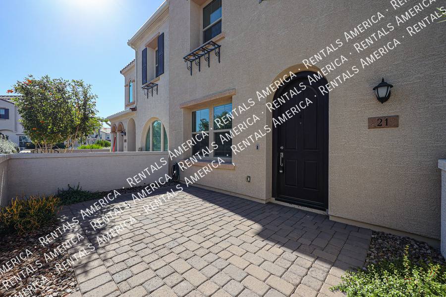 Townhouse for rent at 4077 S Sabrina Dr #21, Chandler, AZ 85248