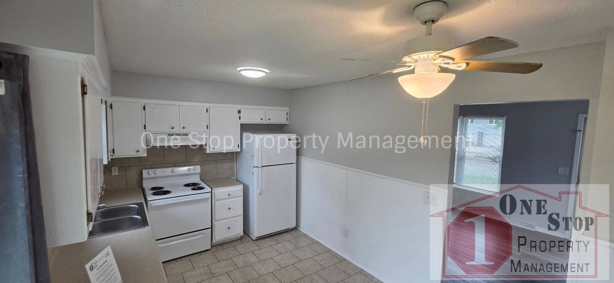 House for rent at 18905 E 18th St N, Independence, MO 64058