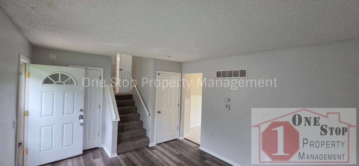 House for rent at 18905 E 18th St N, Independence, MO 64058