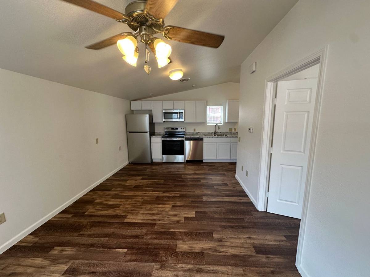 Apartment for rent at 1609-1611 Broadway St, Quincy, IL 62301