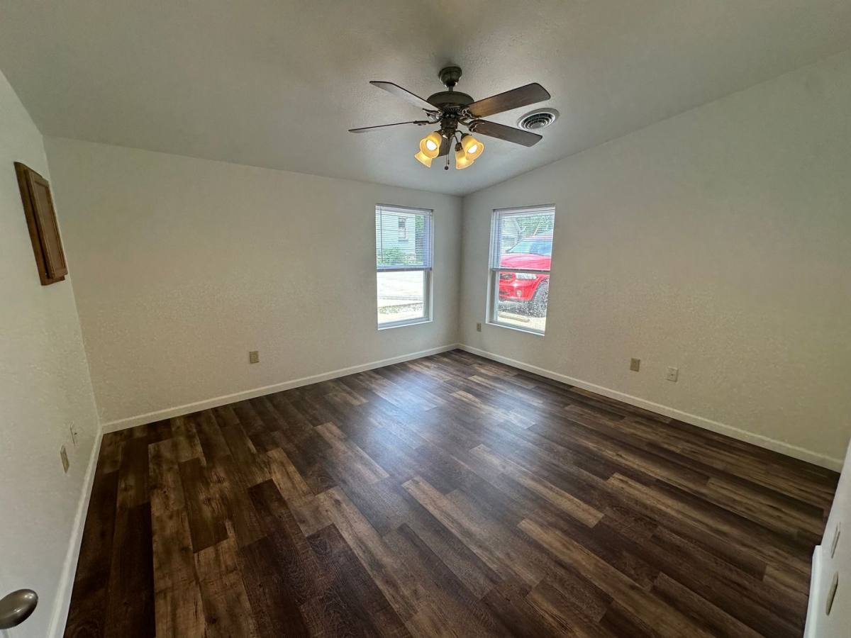 Apartment for rent at 1609-1611 Broadway St, Quincy, IL 62301