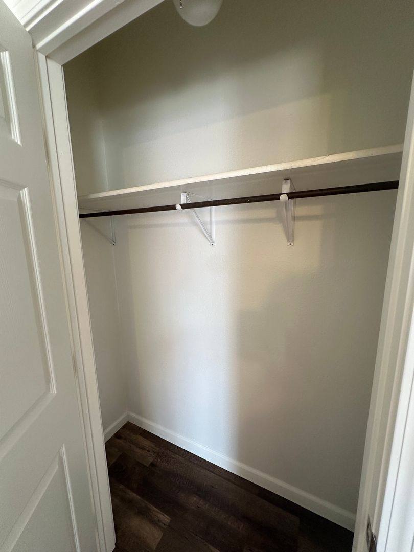 Apartment for rent at 1609-1611 Broadway St, Quincy, IL 62301