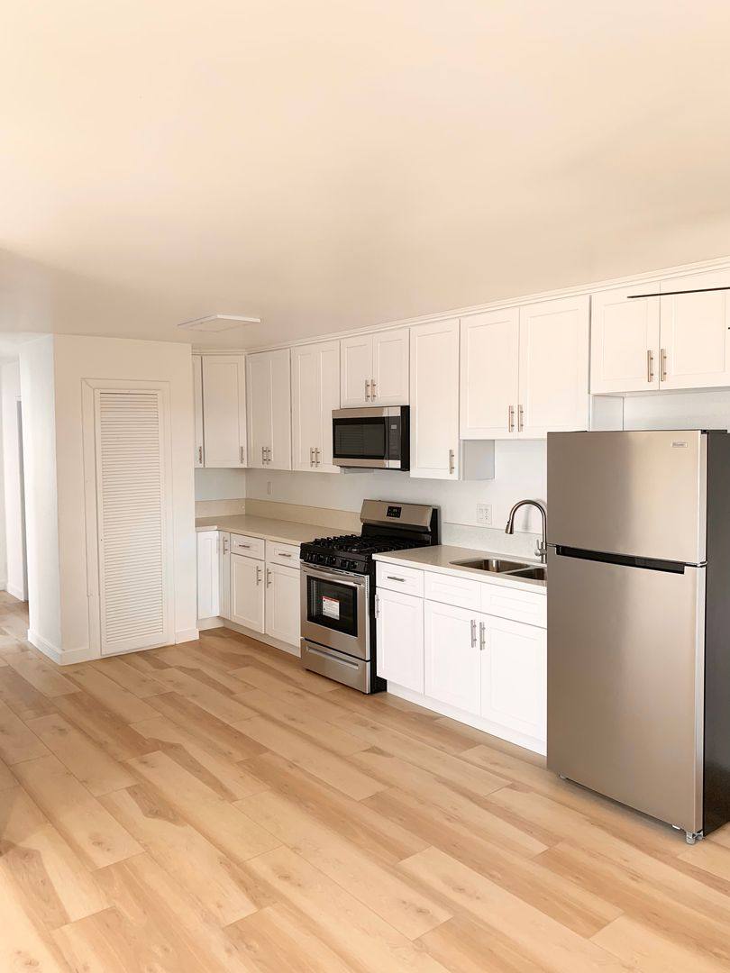 Apartment for rent at 14011 S Budlong Ave, Gardena, CA 90247
