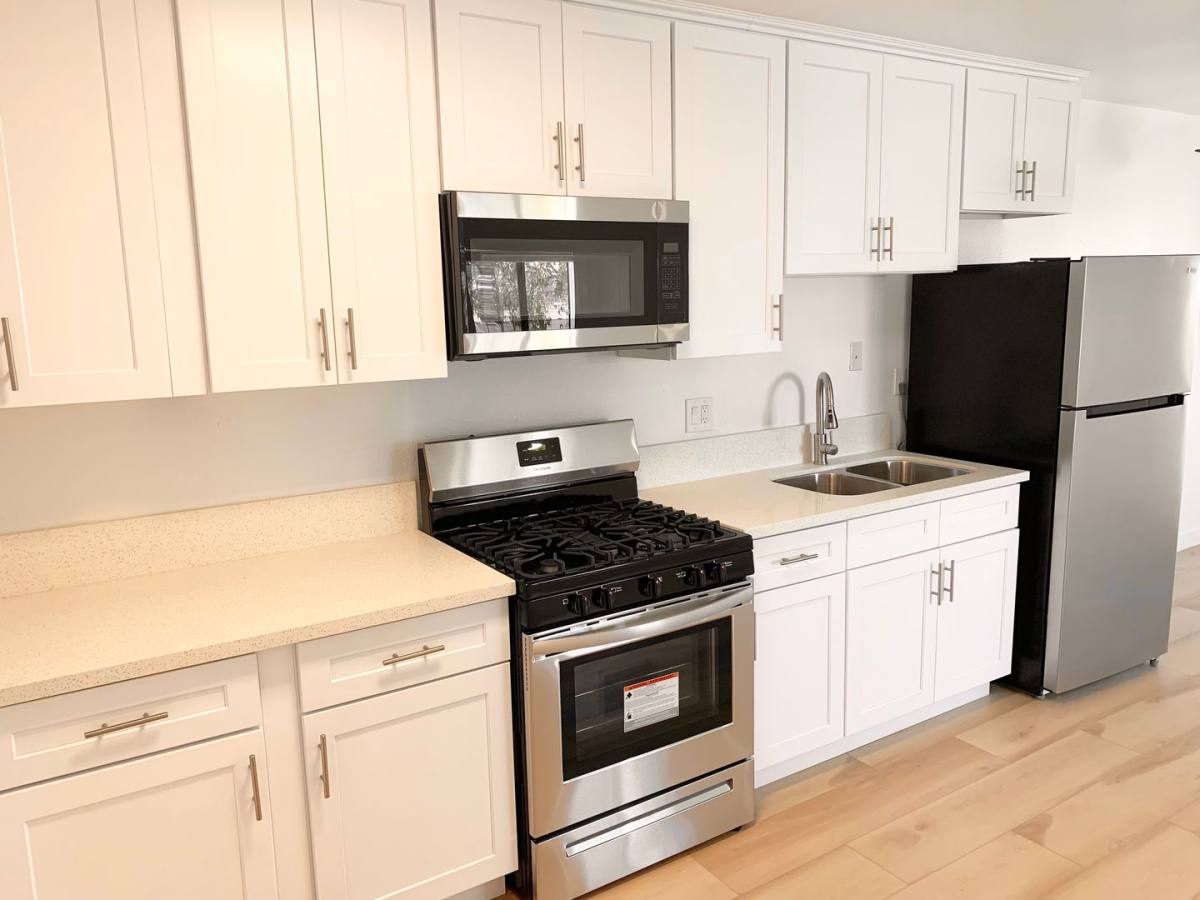 Apartment for rent at 14011 S Budlong Ave, Gardena, CA 90247