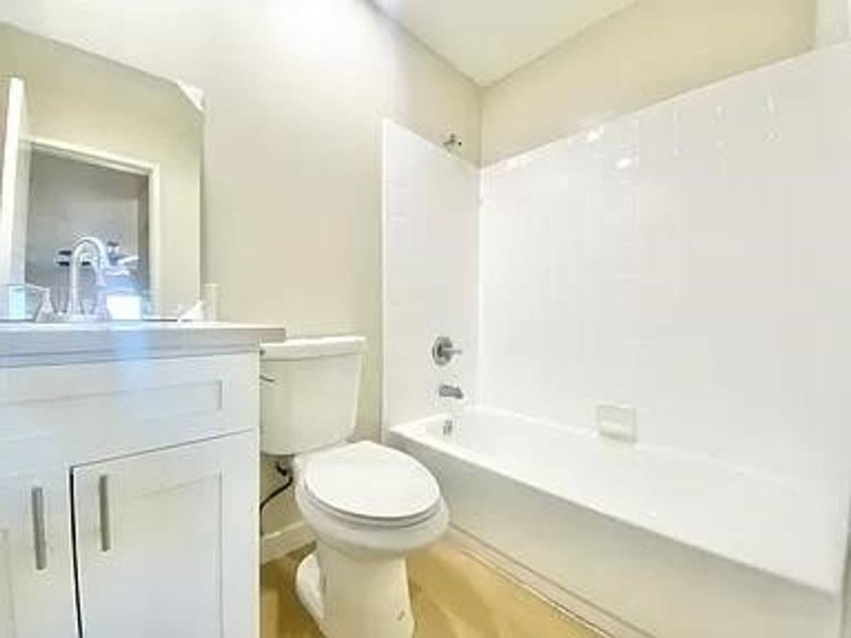 Apartment for rent at 14011 S Budlong Ave, Gardena, CA 90247